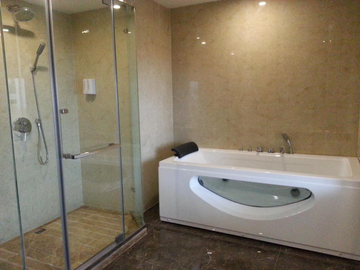 New West Street Hotel - Grand Wing Yangshuo Zimmer foto